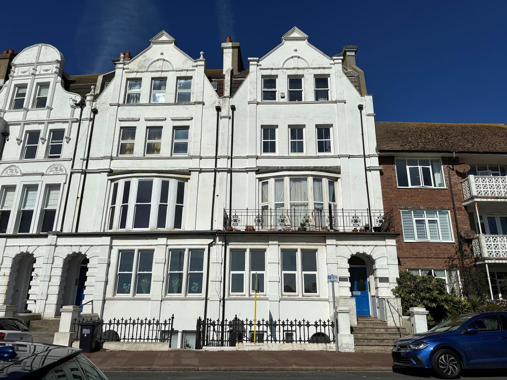 Lot: 145 - ONE-BEDROOM GARDEN FLAT FOR IMPROVEMENT - External of Property